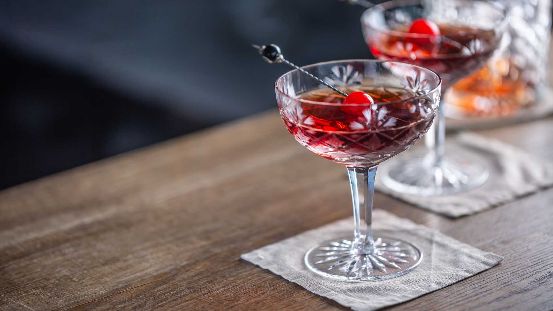 Manhattan cocktail: storia, ricetta IBA e trend 2026